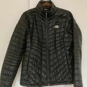 Women's North Face Puffy Coat